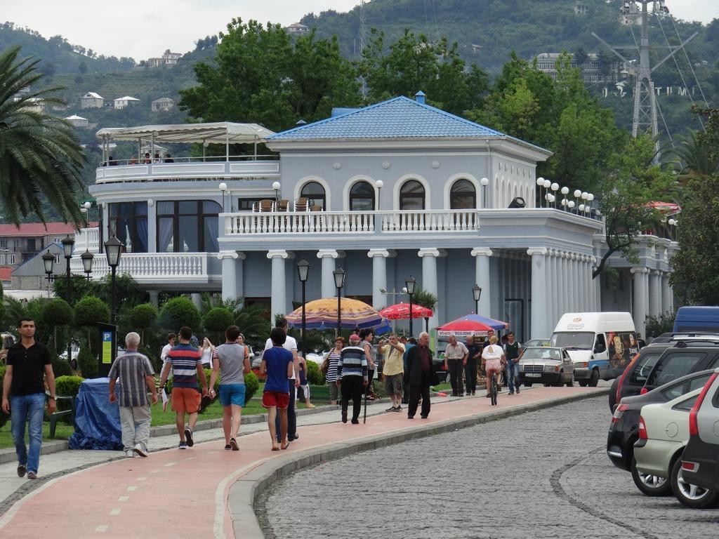 Batumi Summer Hotel Exterior photo